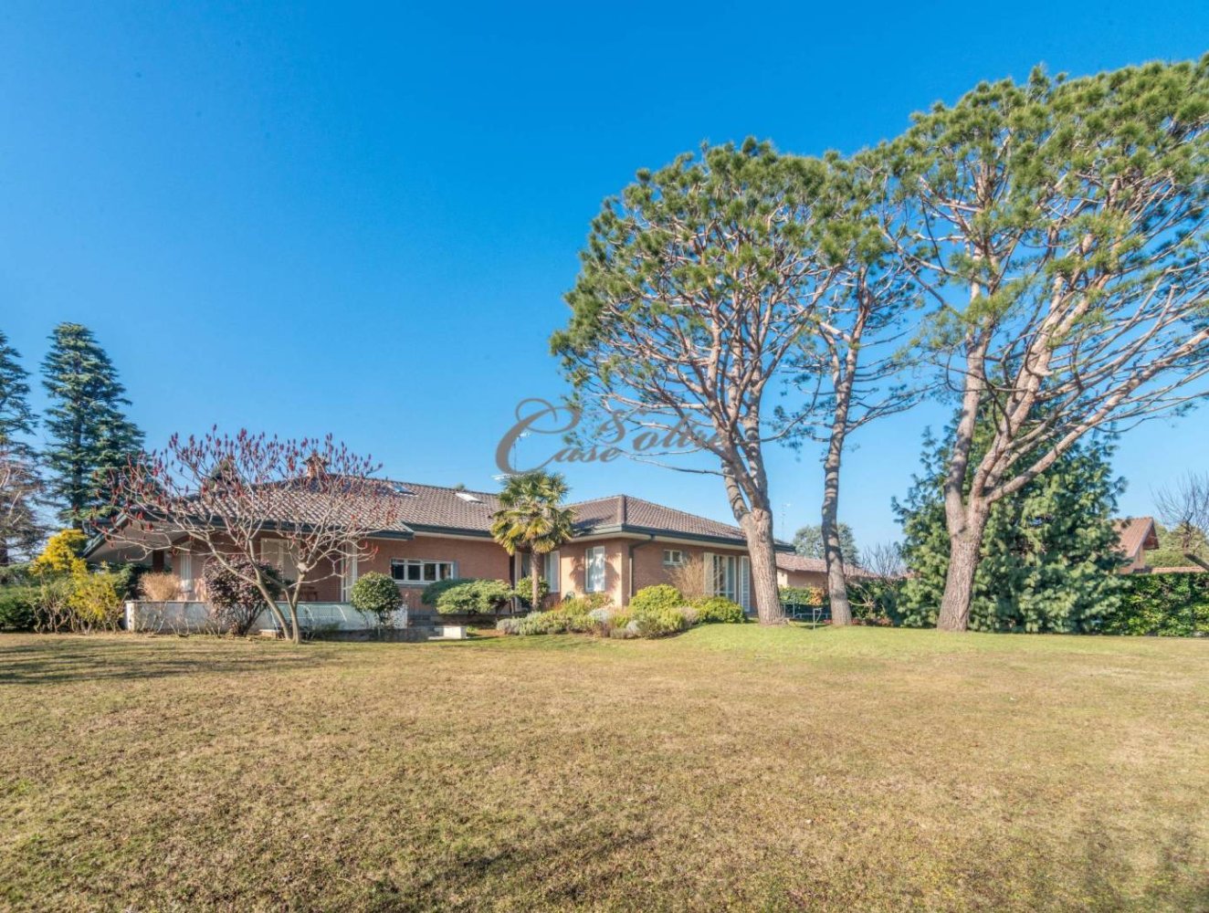 4 Schlafzimmer Villa in Fenegrò, Italy, Nr. 76784