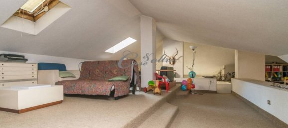 4 Schlafzimmer Villa in Fenegrò, Italy, Nr. 76784 19