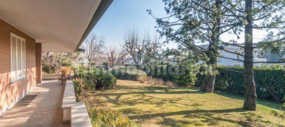 4 Schlafzimmer Villa in Fenegrò, Italy, Nr. 76784 9