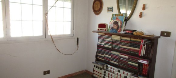 3 bedrooms Apartment in Carrara, Italy No. 27312 3