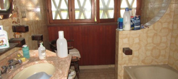 3 bedrooms Apartment in Carrara, Italy No. 27312 8