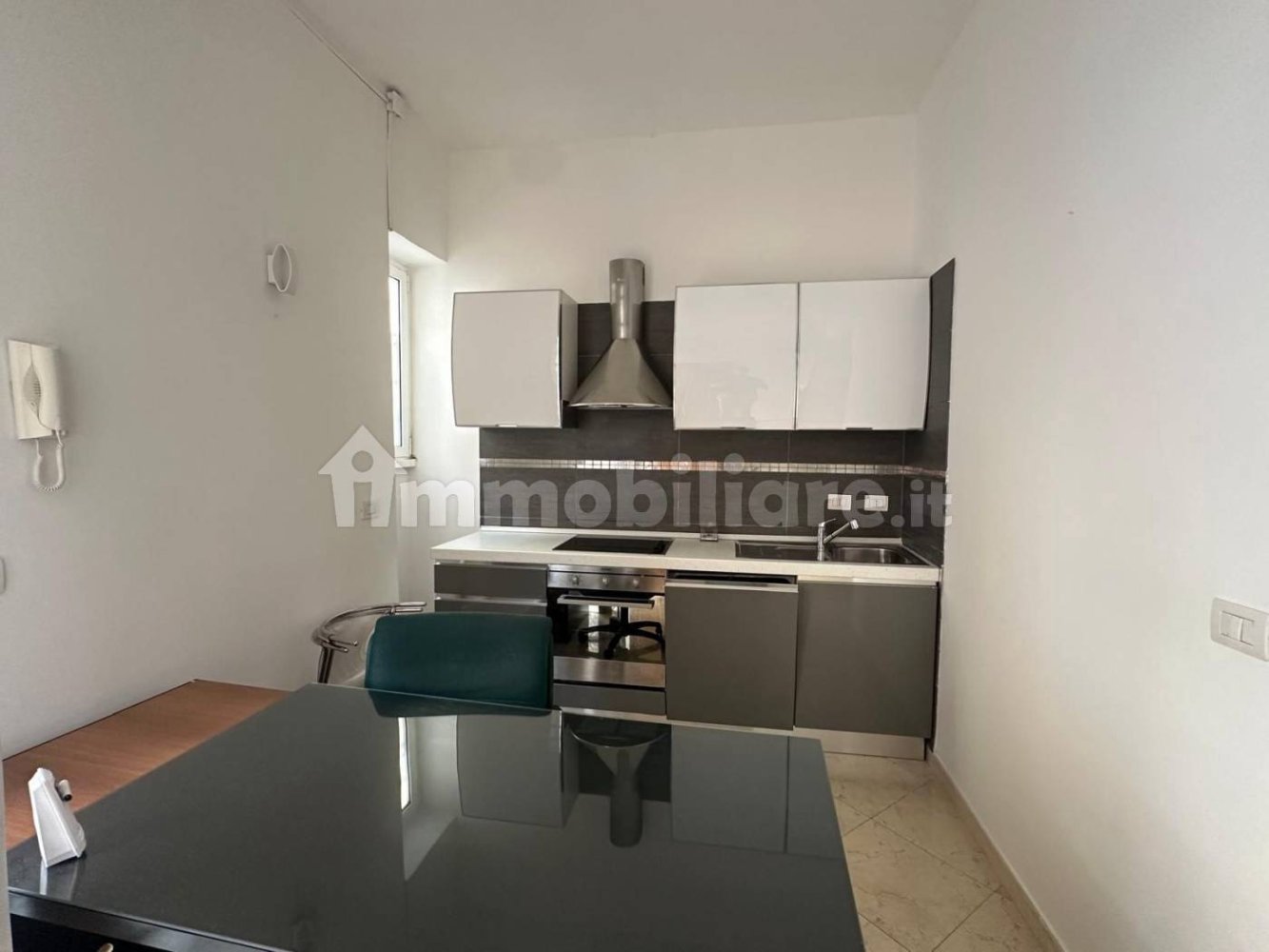 1 room Commercial property in Rome, Italy No. 83354