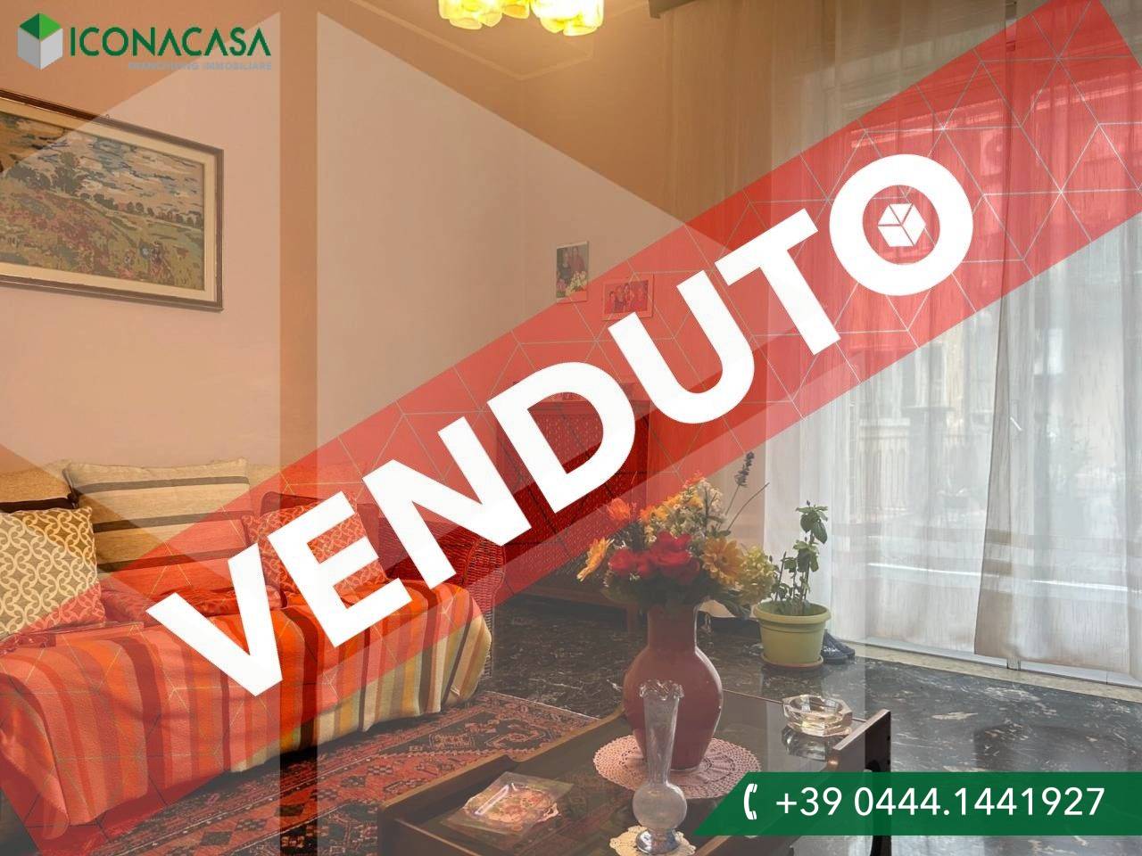 6-salle Appartement à Vicenza, Italy No. 22358