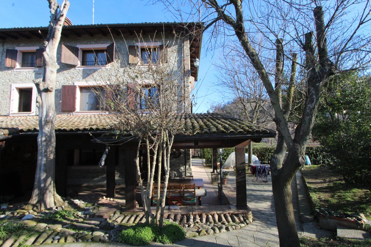 7 rooms House in Valsamoggia, Italy No. 111164