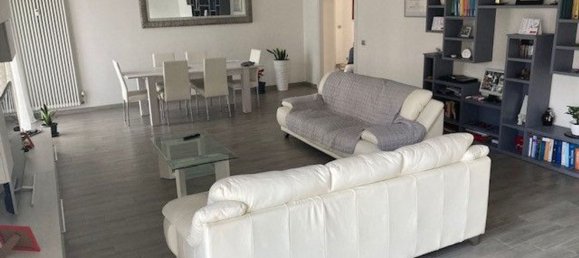 5 rooms Apartment in Modena, Italy No. 97503 20