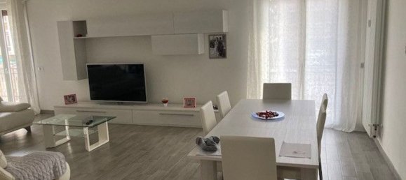 5 rooms Apartment in Modena, Italy No. 97503 18