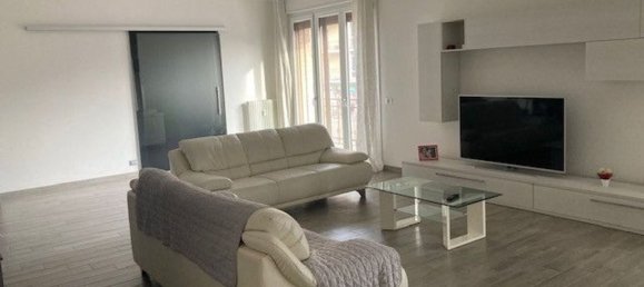 5 rooms Apartment in Modena, Italy No. 97503 5