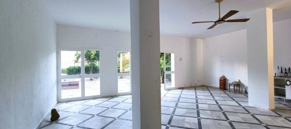 1 bedroom Commercial property in Estepona, Spain No. 154287 9