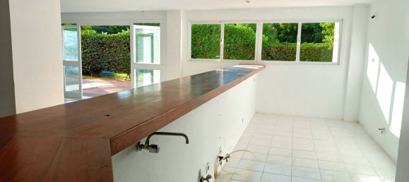 1 bedroom Commercial property in Estepona, Spain No. 154287 3