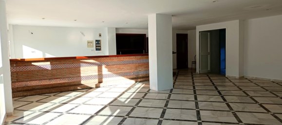 1 bedroom Commercial property in Estepona, Spain No. 154287 2