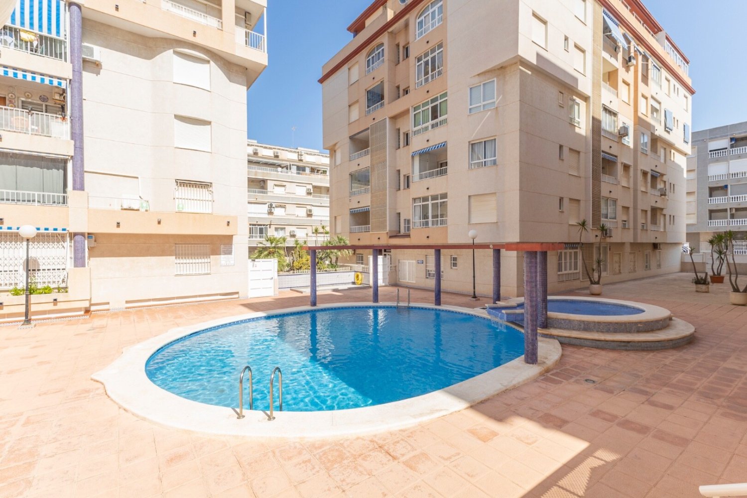 Ático de 3 dormitorios en Guardamar del Segura, Spain No. 162069