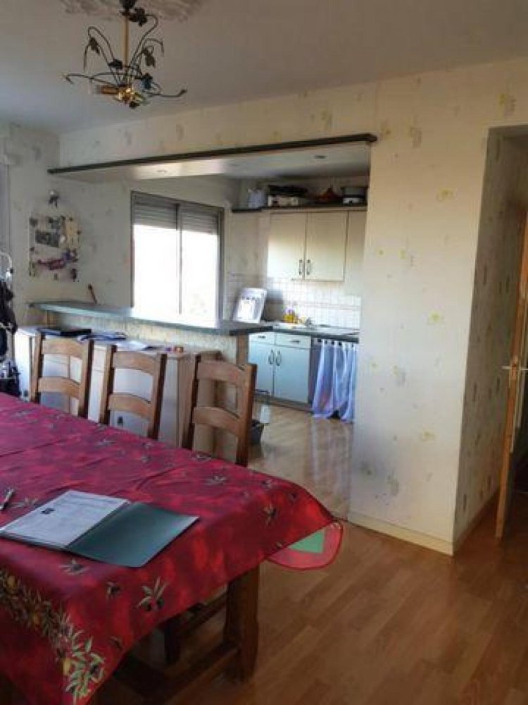 2 bedrooms Apartment in Dijon, France No. 13003