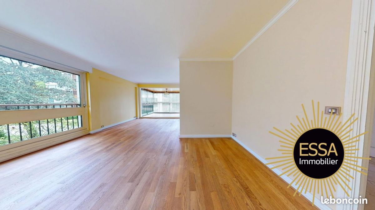 4 bedrooms Apartment in Yvelines, France No. 327227