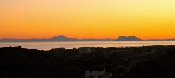 Terreno em Estepona, Spain 2957 m² N.º 28270 4