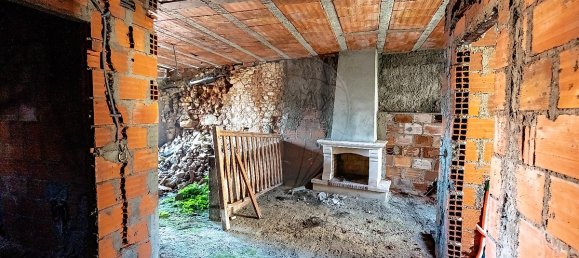 2 bedrooms House in Coimbra, Portugal No. 25838 5