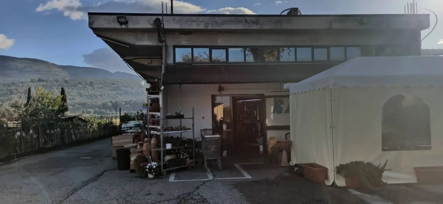 929m² Commercial property in Sonnino, Italy No. 157067