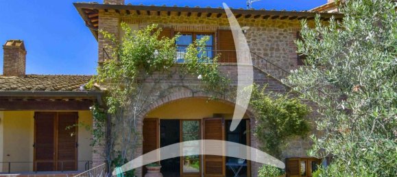 2 bedrooms Apartment in Pienza, Italy No. 1529 4