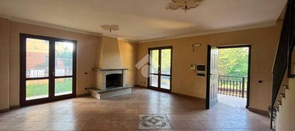 3 bedrooms House in Frosinone, Italy No. 155104 4