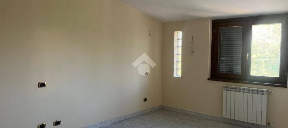 3 bedrooms House in Frosinone, Italy No. 155104 8