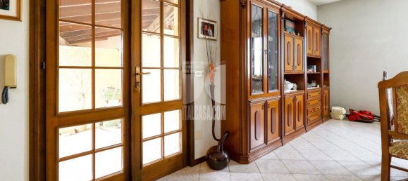 Дом с 6 спальнями в Порто Мантовано, Италия № 378523 6