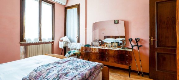 Дом с 6 спальнями в Порто Мантовано, Италия № 378523 20