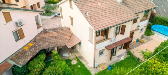 Дом с 6 спальнями в Порто Мантовано, Италия № 378523 2