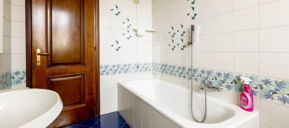 Дом с 6 спальнями в Порто Мантовано, Италия № 378523 28