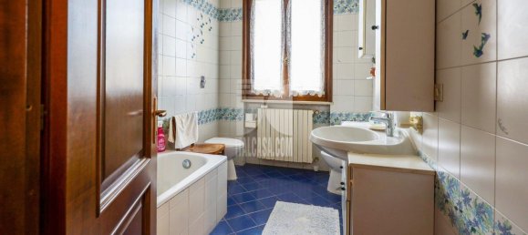 Дом с 6 спальнями в Порто Мантовано, Италия № 378523 25