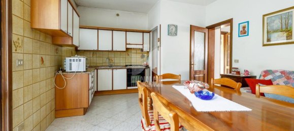 Дом с 6 спальнями в Порто Мантовано, Италия № 378523 7