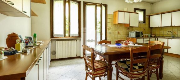 Дом с 6 спальнями в Порто Мантовано, Италия № 378523 3