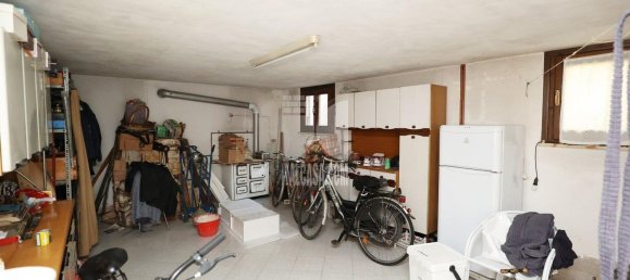 Дом с 6 спальнями в Порто Мантовано, Италия № 378523 38