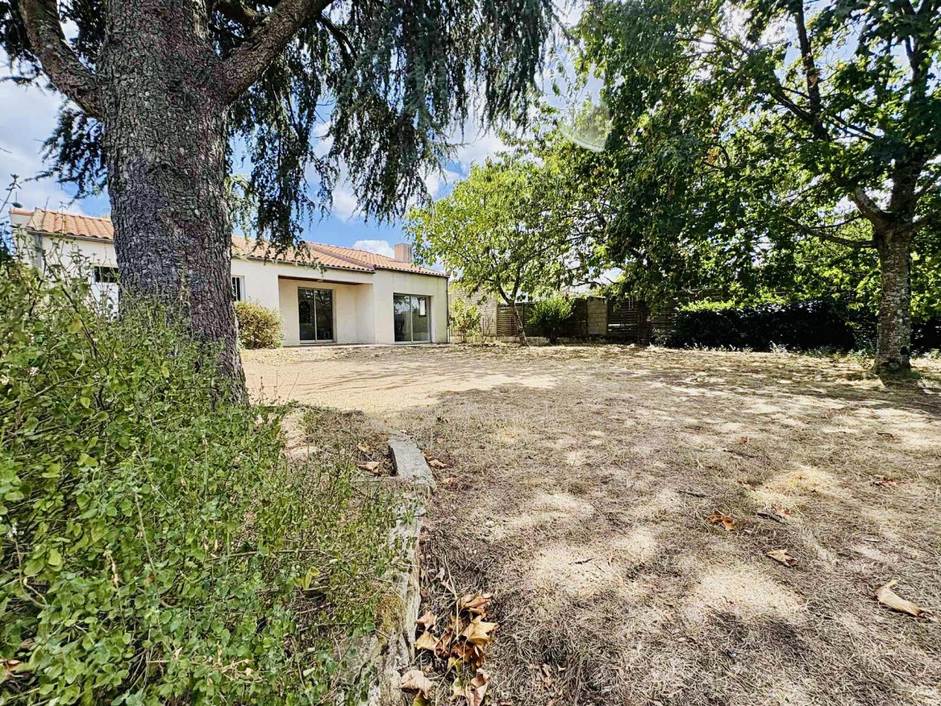 3 Schlafzimmer Haus in Montaigu-Vendee, France, Nr. 357854