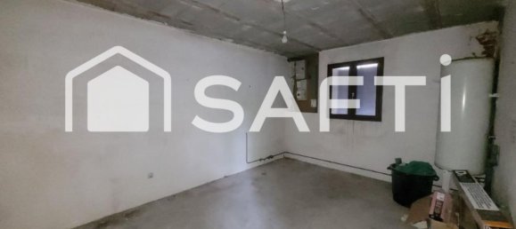 4 bedrooms House in Abilly, France No. 57559 16