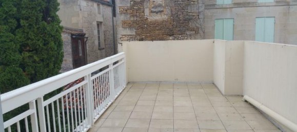 Edificio de 3 dormitorios en Gemozac, France No. 277482 7