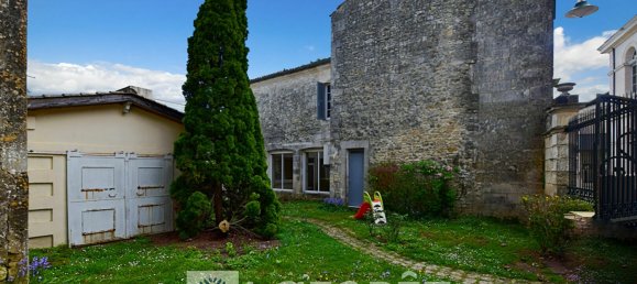 Edificio de 3 dormitorios en Gemozac, France No. 277482 2