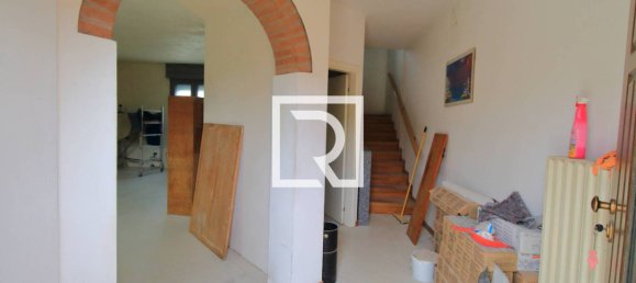 4 bedrooms Villa in Ravenna, Italy No. 75595 2