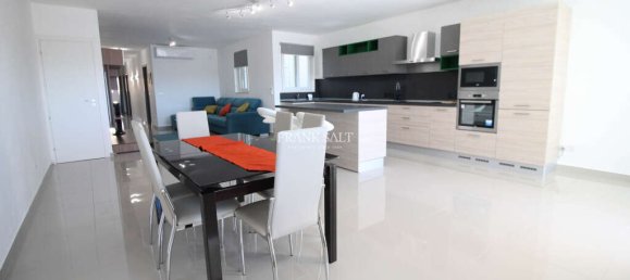 3 chambres Appartement à Saint Julian's, Malta No. 9939 5