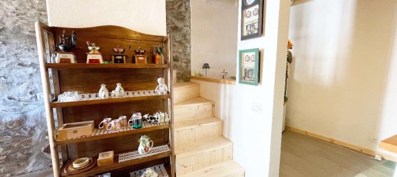 Casa de 8 habitaciónes en San Giacomo Filippo, Italy No. 230491 11