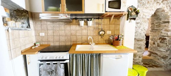 Casa de 8 habitaciónes en San Giacomo Filippo, Italy No. 230491 7