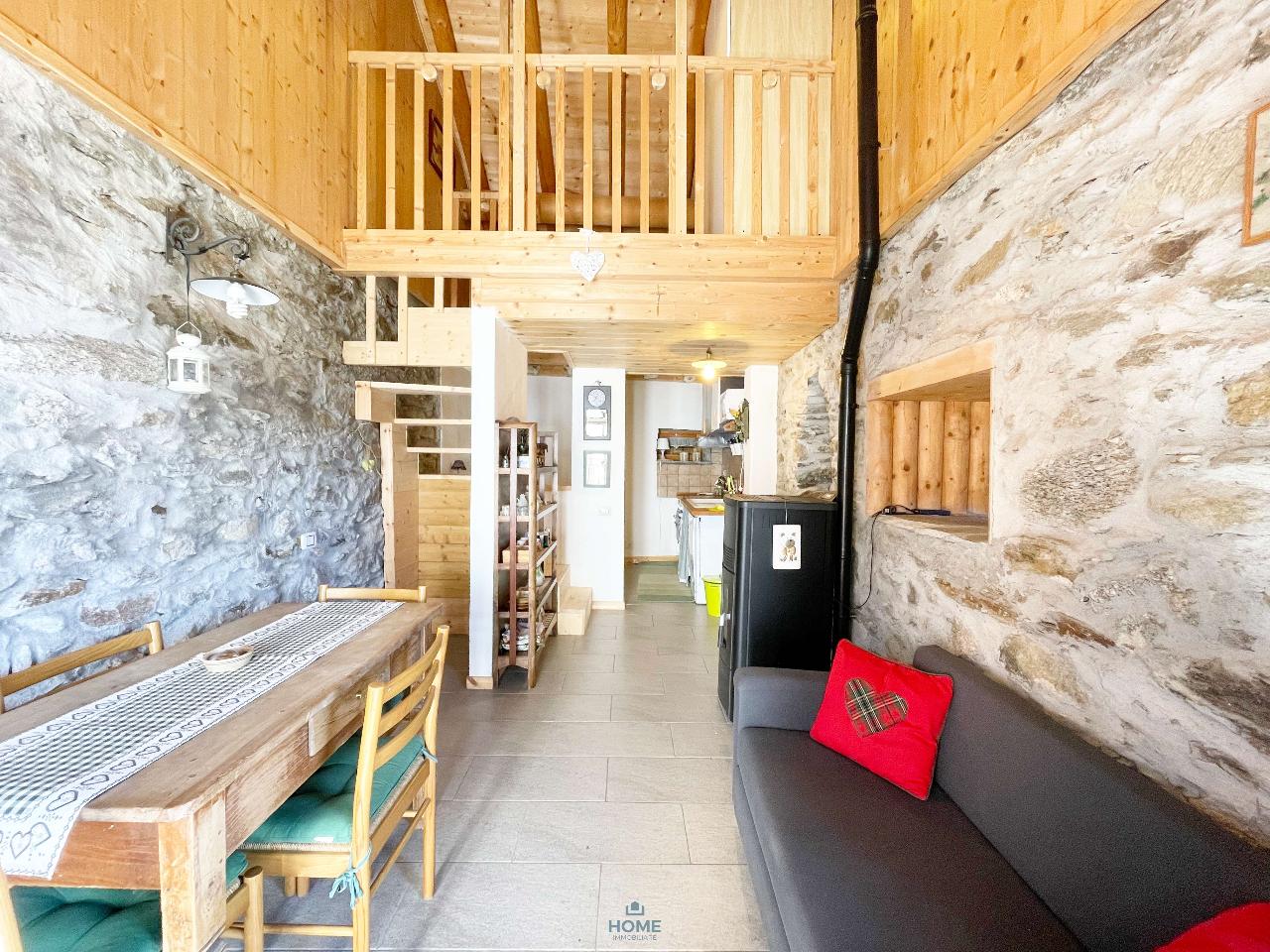 Casa de 8 habitaciónes en San Giacomo Filippo, Italy No. 230491