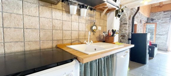 Casa de 8 habitaciónes en San Giacomo Filippo, Italy No. 230491 9