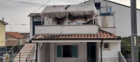 4-salle Appartement à Pescara, Italy No. 42048 4