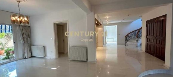 5 bedrooms Villa in Limassol, Cyprus No. 7638 3