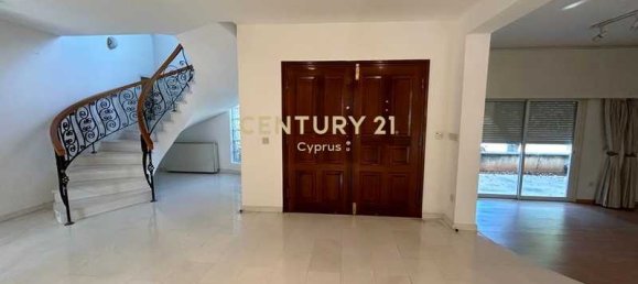 5 bedrooms Villa in Limassol, Cyprus No. 7638 11