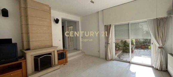 5 bedrooms Villa in Limassol, Cyprus No. 7638 7