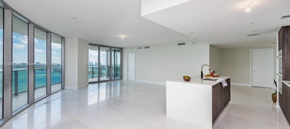 3 bedrooms Commercial property for rent in Miami, Miami-Dade, Florida, USA № 614185 11