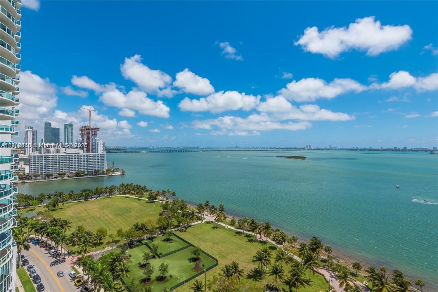 3 bedrooms Commercial property for rent in Miami, Miami-Dade, Florida, USA № 614185