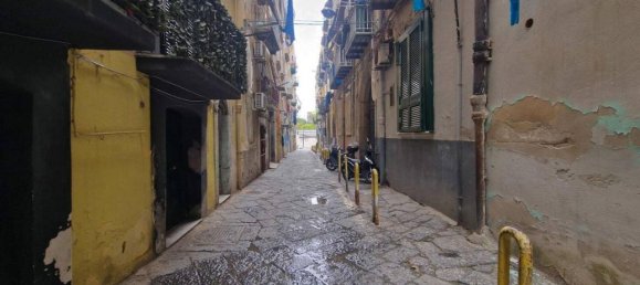 2 rooms Apartment in Naples, Italy No. 36355 20