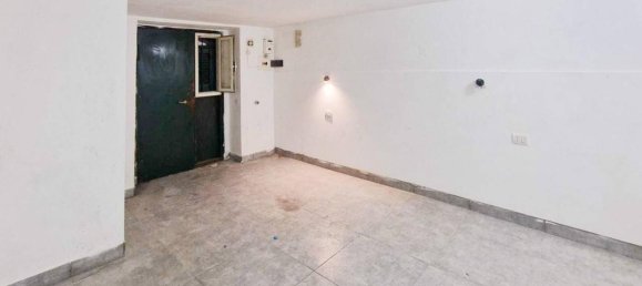 2 rooms Apartment in Naples, Italy No. 36355 9