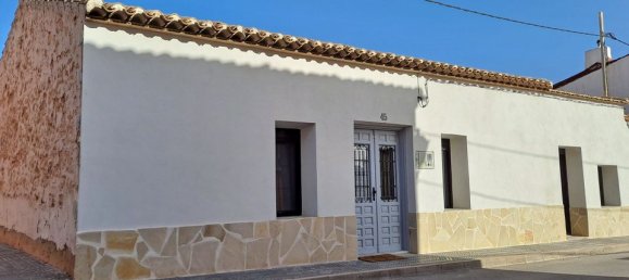 3 bedrooms Townhouse in Alicante, Spain No. 170315 2